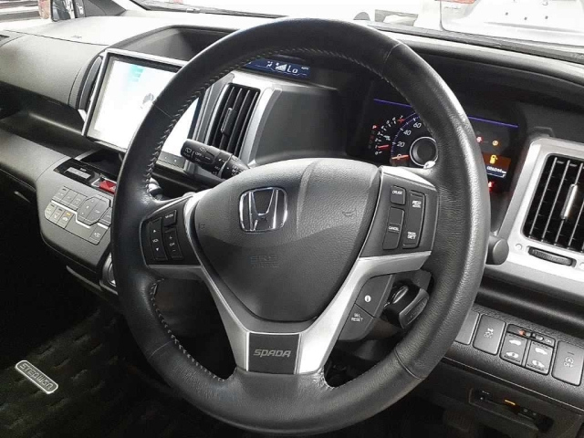 HONDA STEP WAGON 2014