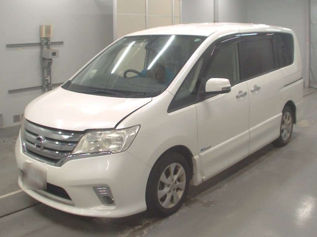 NISSAN SERENA 2013