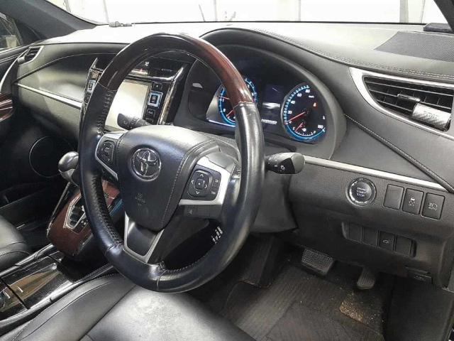 TOYOTA HARRIER 2014