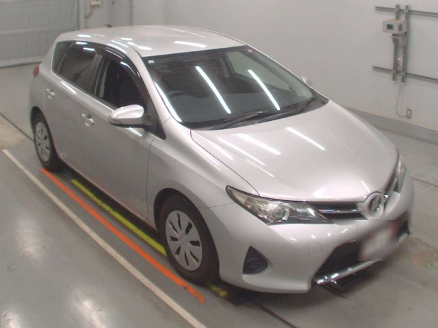 TOYOTA AURIS 2014