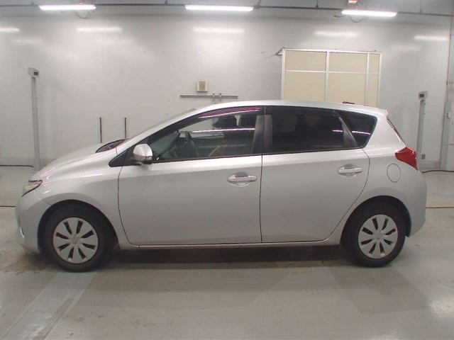 TOYOTA AURIS 2014