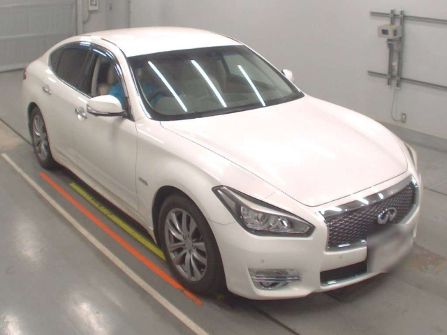 NISSAN FUGA 2015