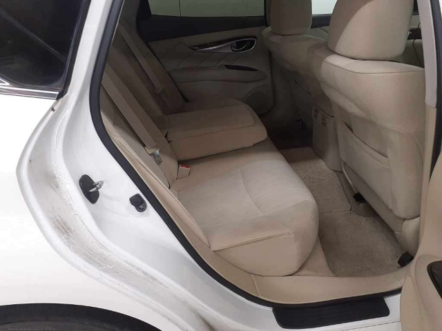 NISSAN FUGA 2015