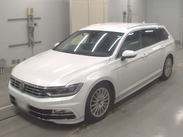 VOLKSWAGEN PASSAT VARIANT 2015