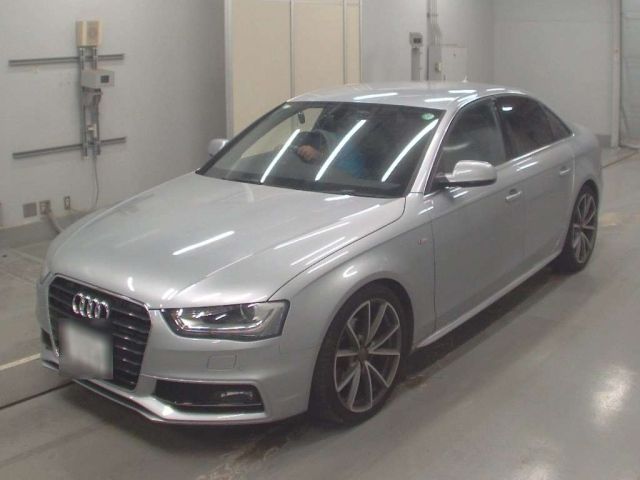 AUDI A4 2015