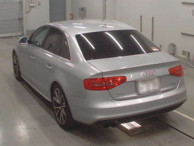 AUDI A4 2015