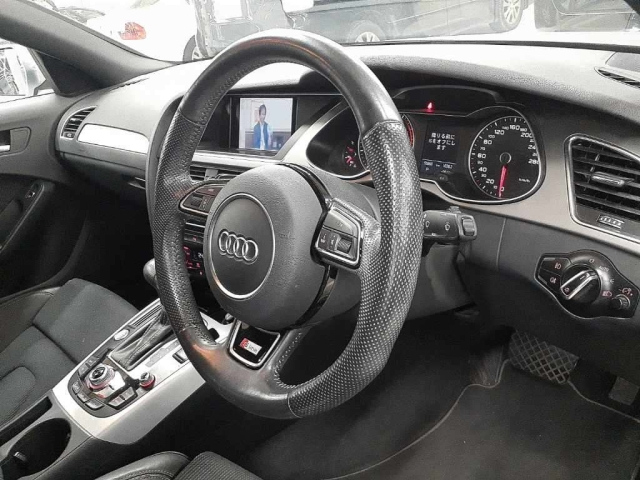 AUDI A4 2015