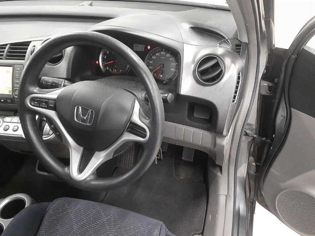 HONDA STREAM 2010