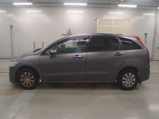 HONDA STREAM 2010