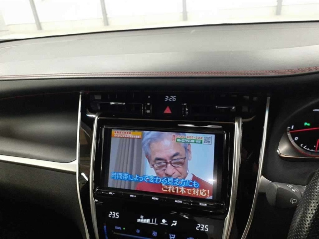 TOYOTA HARRIER 2018