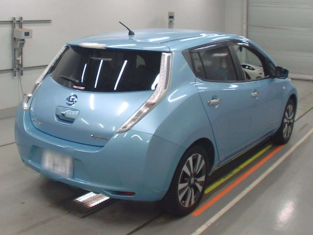 NISSAN LEAF 2017