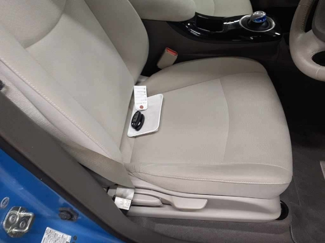 NISSAN LEAF 2017