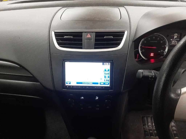 SUZUKI SWIFT 2010