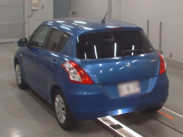 SUZUKI SWIFT 2010
