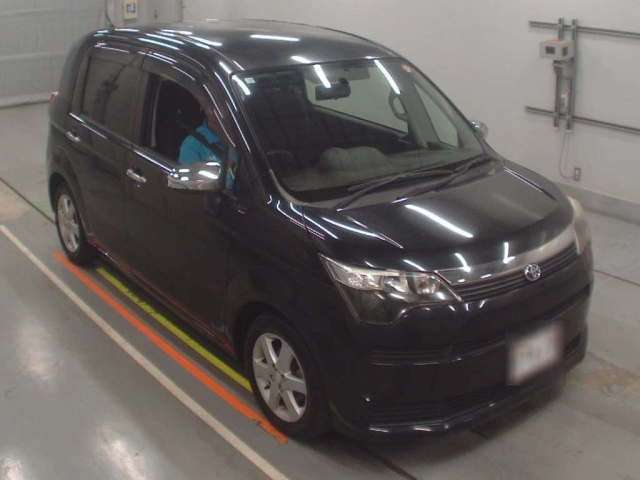 TOYOTA SPADE 2012