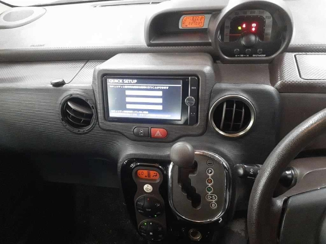 TOYOTA SPADE 2012