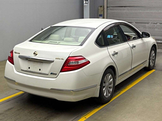 NISSAN TEANA 2010