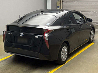 TOYOTA PRIUS 2018