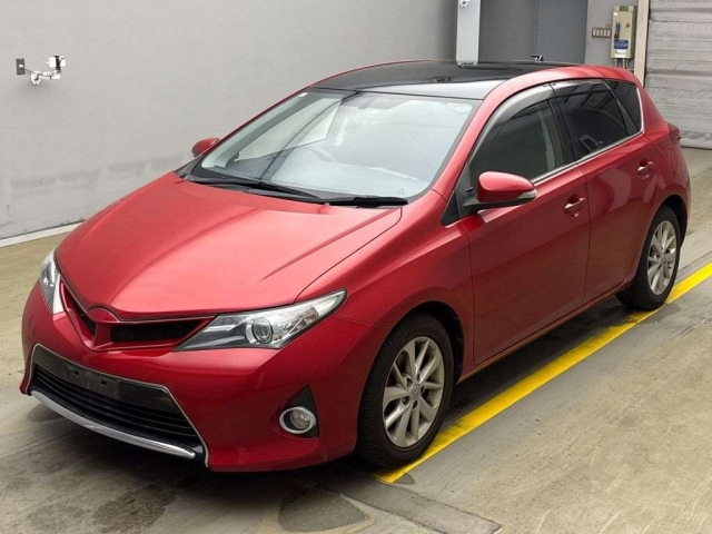 TOYOTA AURIS 2013