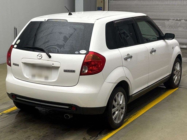 MAZDA VERISA 2009
