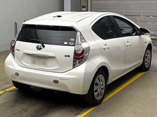 TOYOTA AQUA 2012