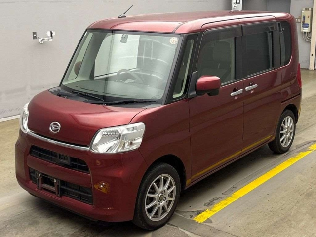 DAIHATSU TANTO 2015