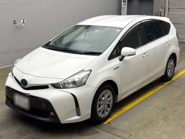 TOYOTA PRIUS ALPHA 2018