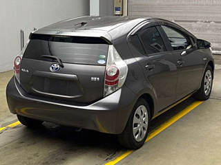 TOYOTA AQUA 2015