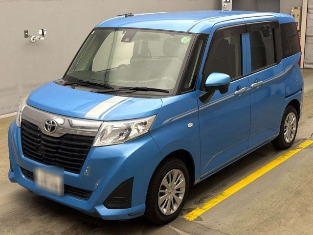 TOYOTA ROOMY 2017