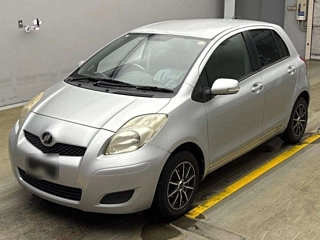 TOYOTA VITZ 2010