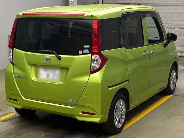 TOYOTA ROOMY 2017