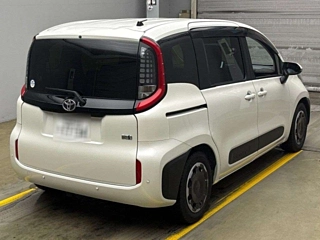 TOYOTA SIENTA 2023