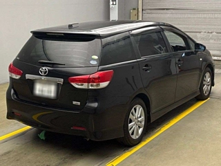 TOYOTA WISH 2010