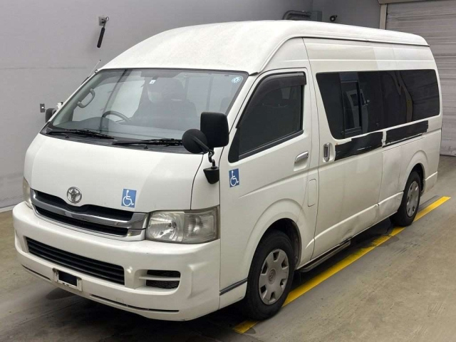 TOYOTA HIACE 2009