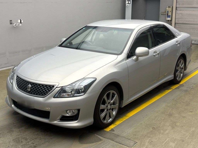 TOYOTA CROWN 2010