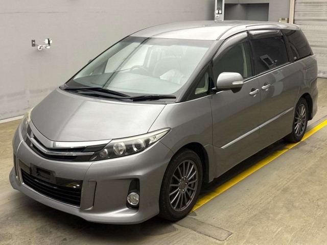 TOYOTA ESTIMA 2013
