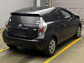 TOYOTA AQUA 2012