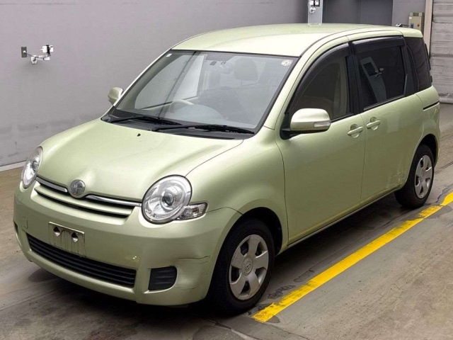 TOYOTA SIENTA 2014