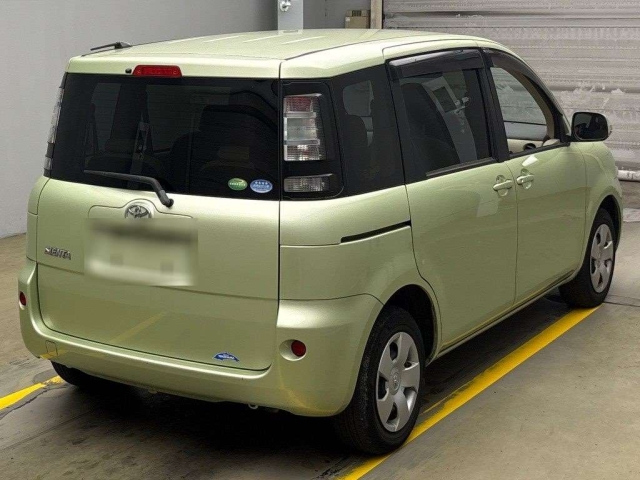 TOYOTA SIENTA 2014