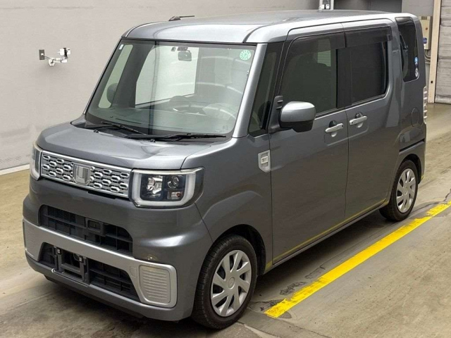 DAIHATSU WAKE 2015