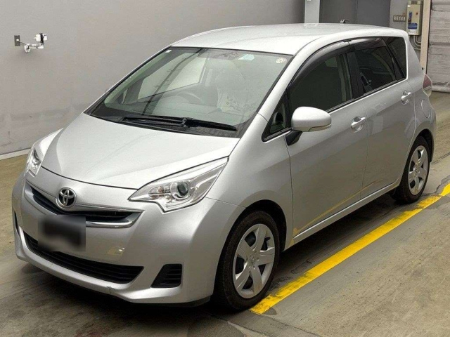 TOYOTA RACTIS 2014