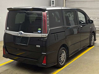 TOYOTA NOAH 2018