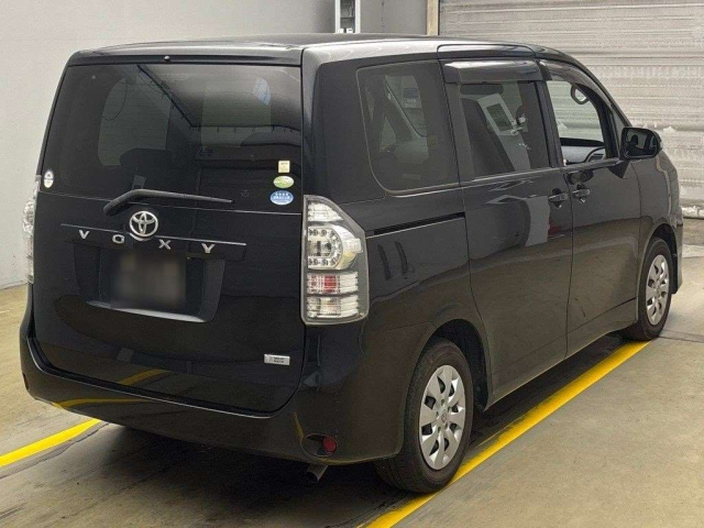 TOYOTA VOXY 2012