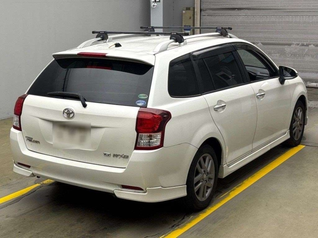 TOYOTA COROLLA FIELDER 2013