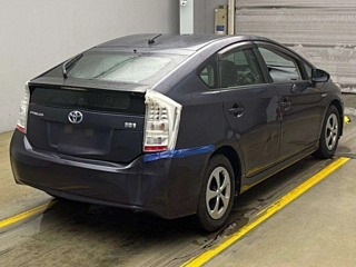 TOYOTA PRIUS 2011