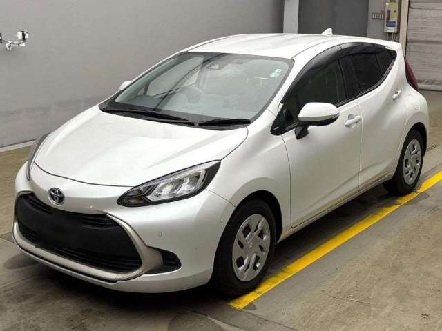 TOYOTA AQUA 2022