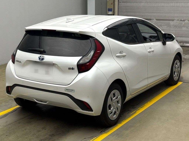 TOYOTA AQUA 2022