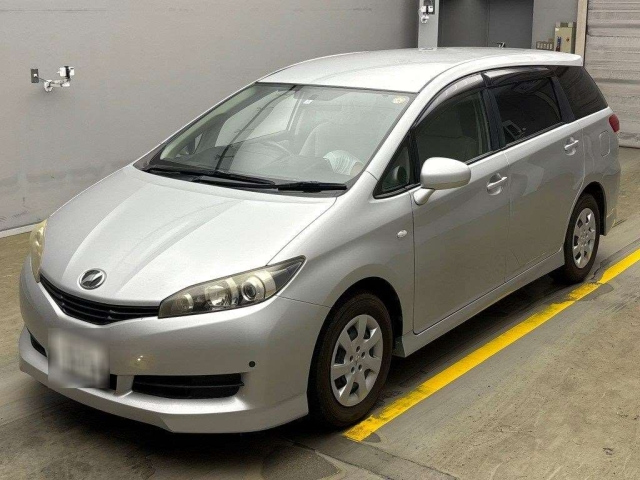 TOYOTA WISH 2010