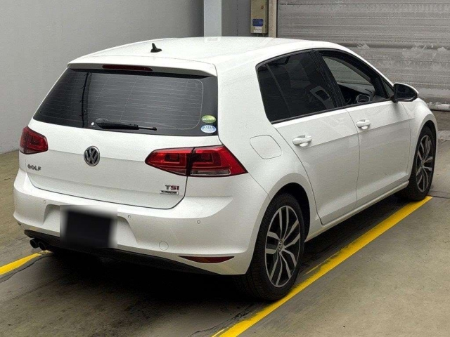 VOLKSWAGEN GOLF 2015