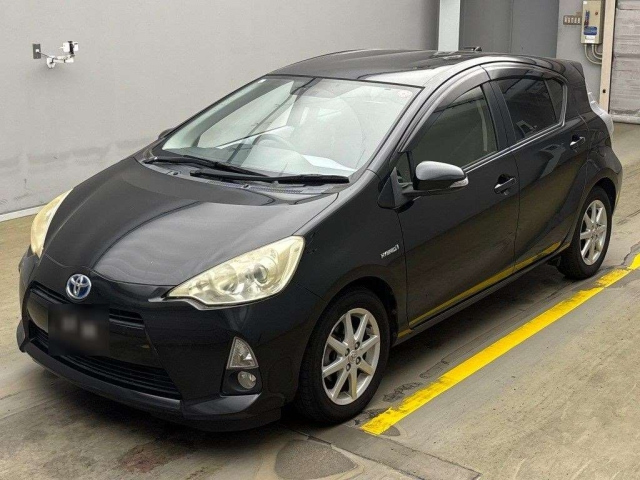 TOYOTA AQUA 2012